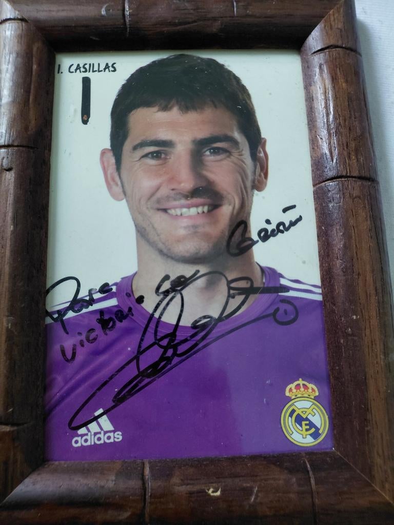 Gesingeerde foto van casillas, Ophalen of Verzenden, Buitenlandse clubs, Spelerskaart