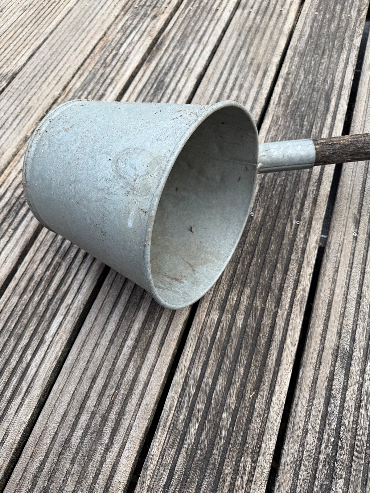 Verzinkte schepemmer met 2 meter lange steel, Ophalen, Gebruikt