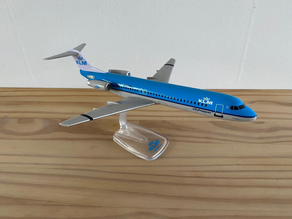 Fokker 100 KLM Cityhopper Schaal 1:100, Verzamelen, Ophalen, Zo goed als nieuw, Schaalmodel