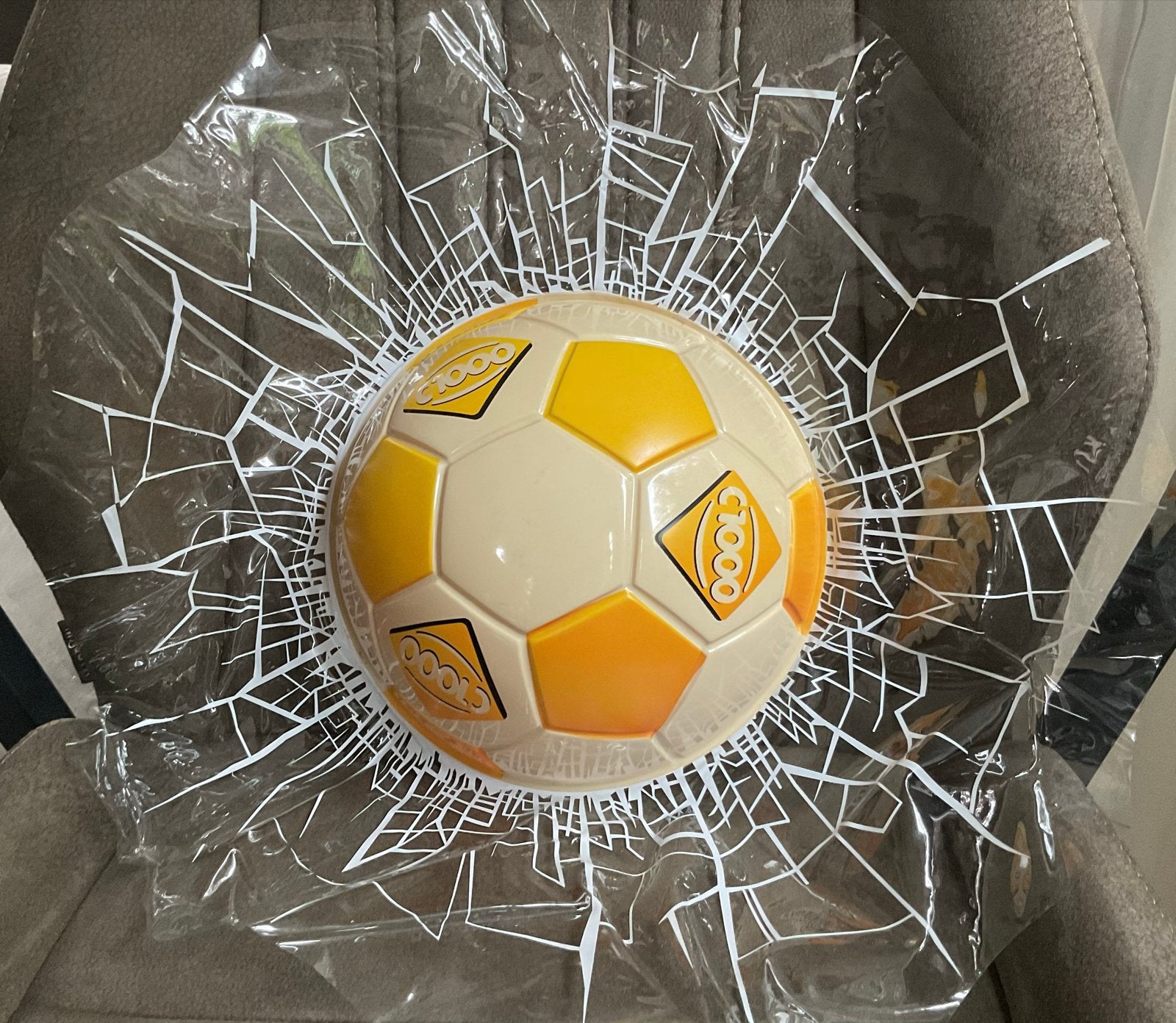 C1000 Voetbal met gebroken glas effect, Ophalen of Verzenden