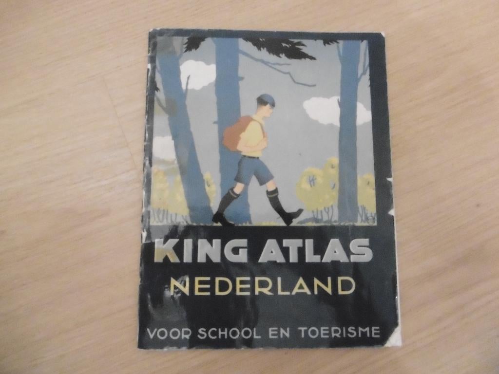 Atlassen: De grote geïllustreerde wereldatlas en King-atlas, Gelezen, Ophalen of Verzenden, Landkaart, 1800 tot 2000