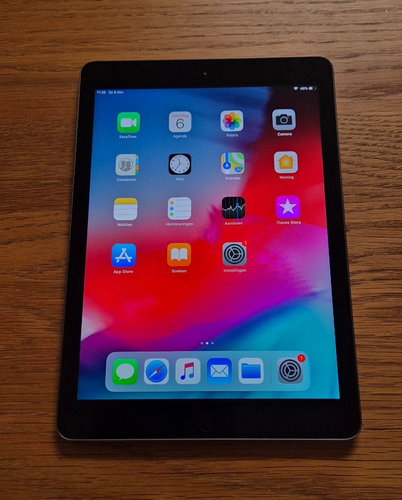 Mooie apple ipad air a1474 de ipad heeft 16gb, Computers en Software, 10 inch, Overige kleuren, Apple iPad, Ophalen of Verzenden