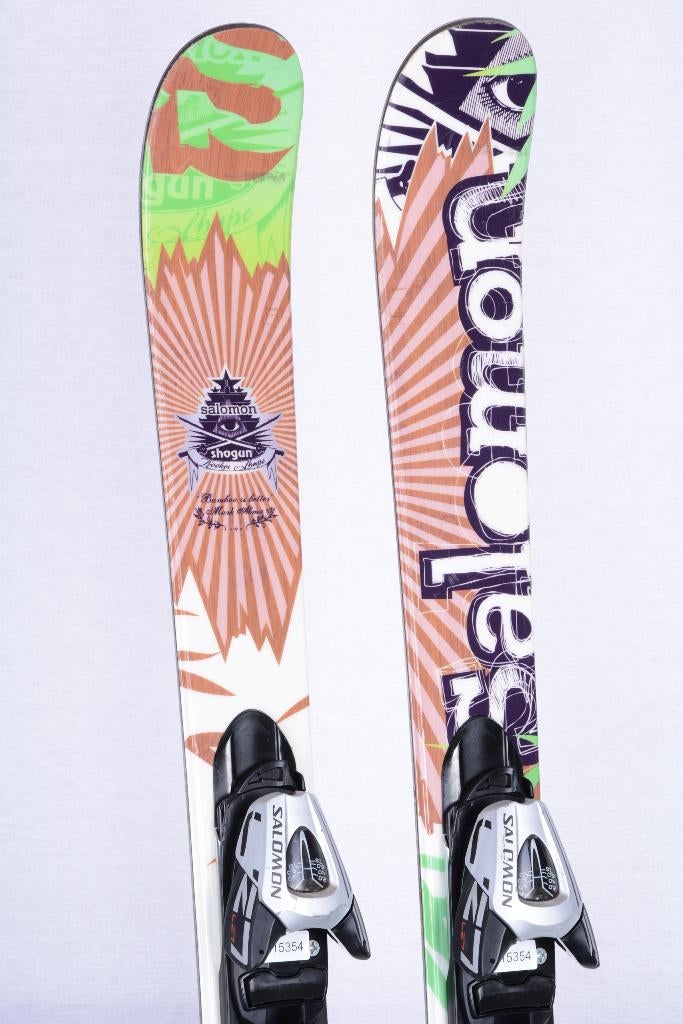 130 kinder ski's SALOMON SHOGUN JR, Freestyle, TWINTIP, Sport en Fitness, Skiën en Langlaufen, Gebruikt, Ski's, Skiën, Salomon