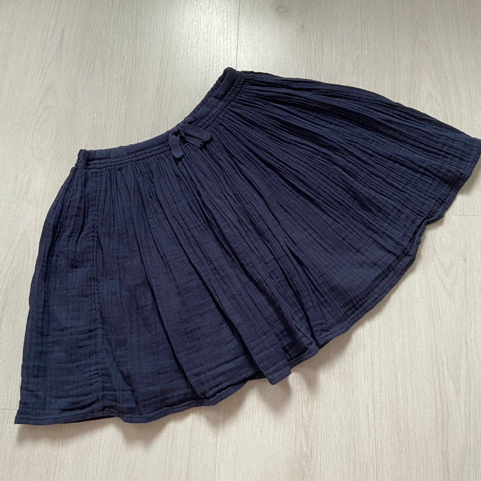 donkerblauwe PompDeLux rokje mt 134-140, Verzenden, Zo goed als nieuw, Meisje, Jurk of Rok