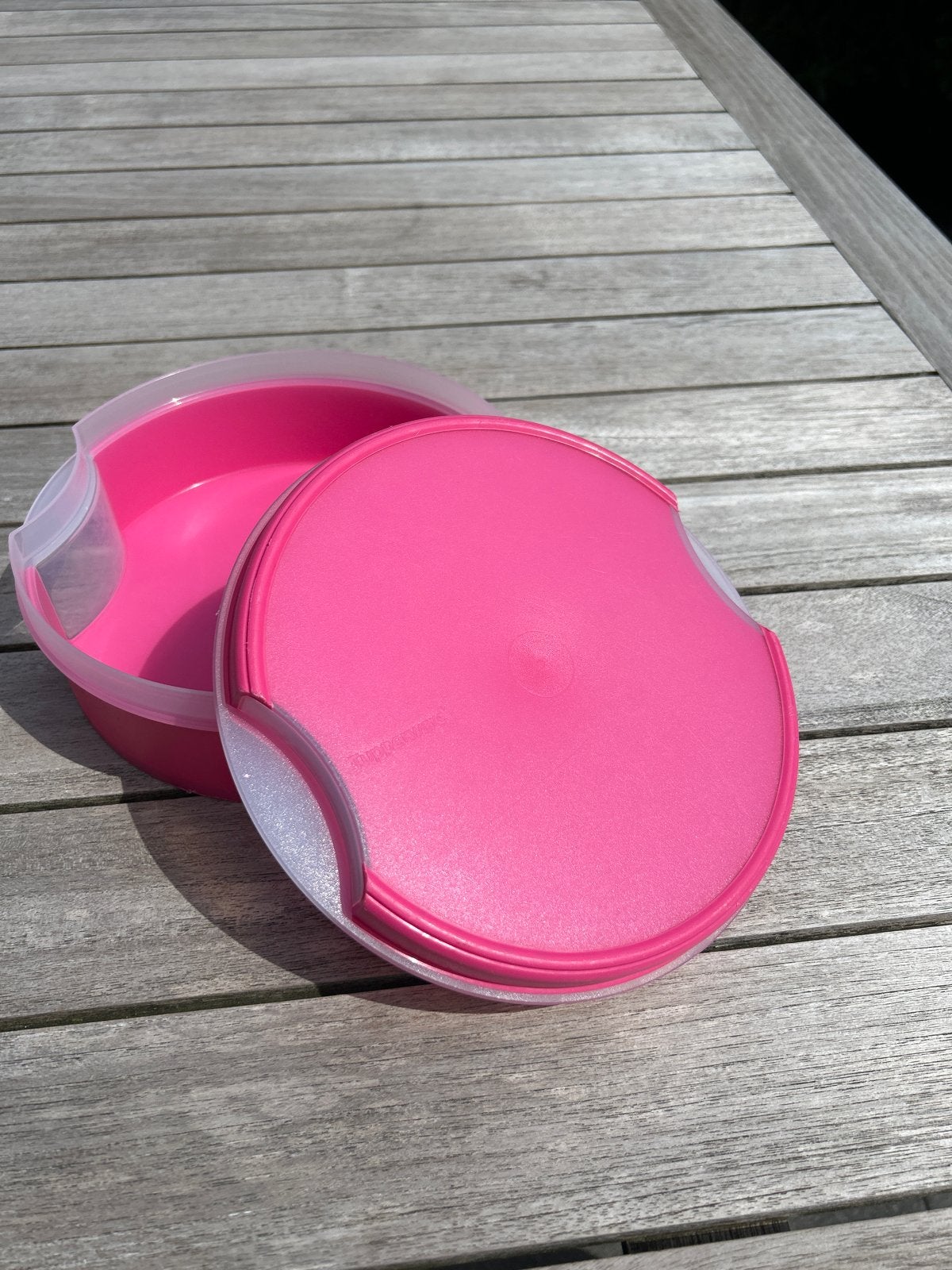 Roze Tupperware Bakje met Deksel - Gebruikt, Ophalen, Gebruikt, Rood, Bak of Kom