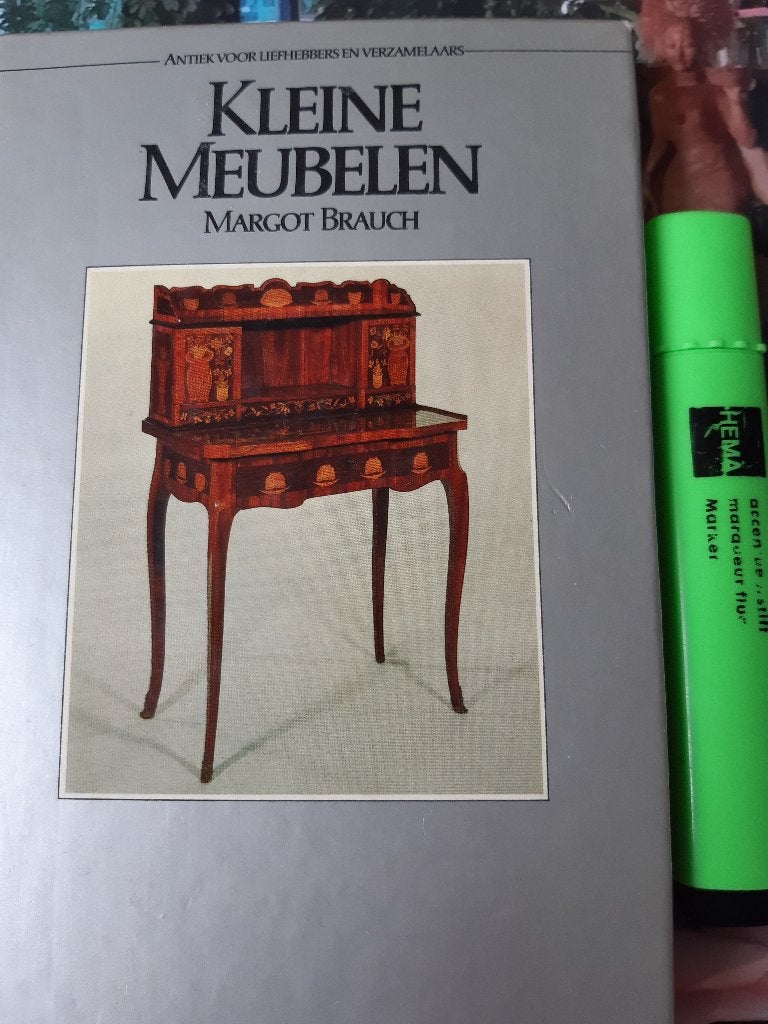 Kleine meubelen margot brauch hardcover 1980., Ophalen, Gelezen, Margot brauch