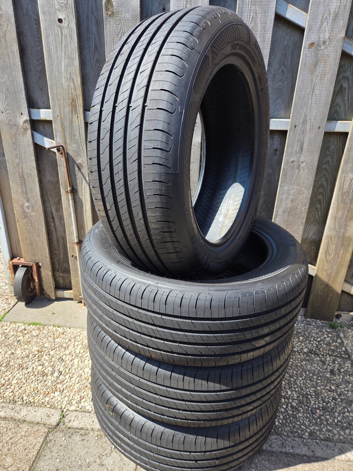 215 55 17 goodyear zomerbanden Demo/nieuw! 300,- inc montage, Auto-onderdelen, 215 mm, Nieuw, 17 inch, Ophalen of Verzenden