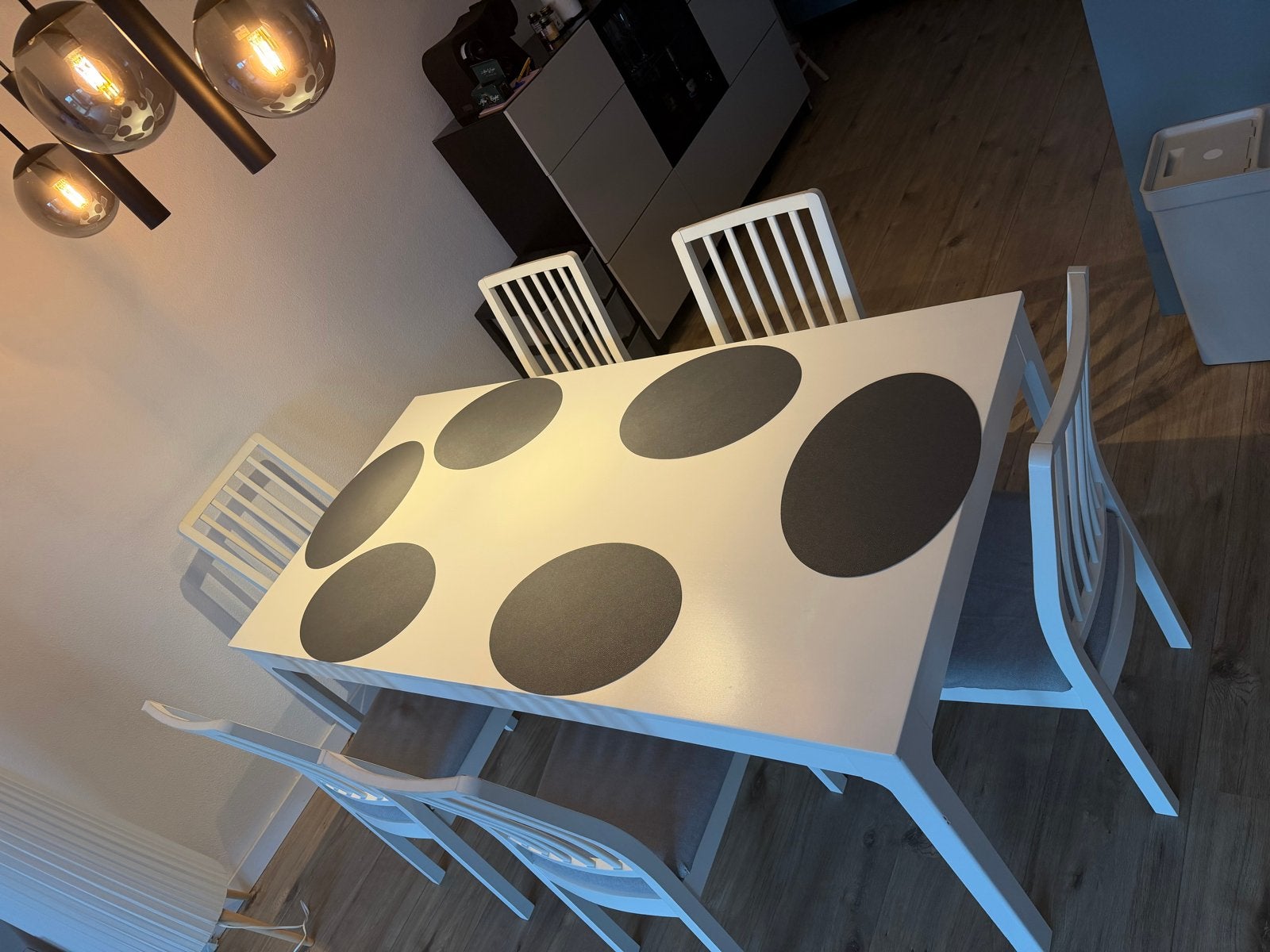 Uitschuifbare eettafel met 6 stoelen - Wit