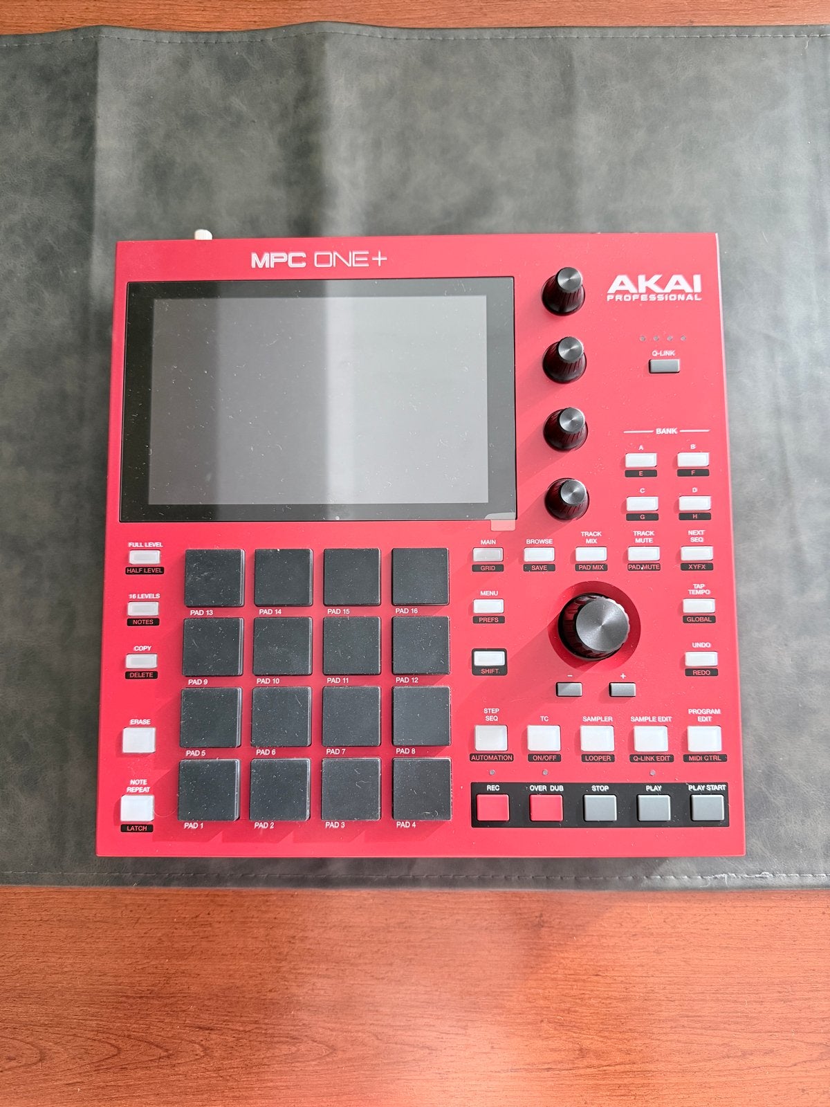 AKAI MPC ONE PLUS - Standalone Music Production Center, Nieuw, Overige aantallen, Met midi-aansluiting, Ophalen