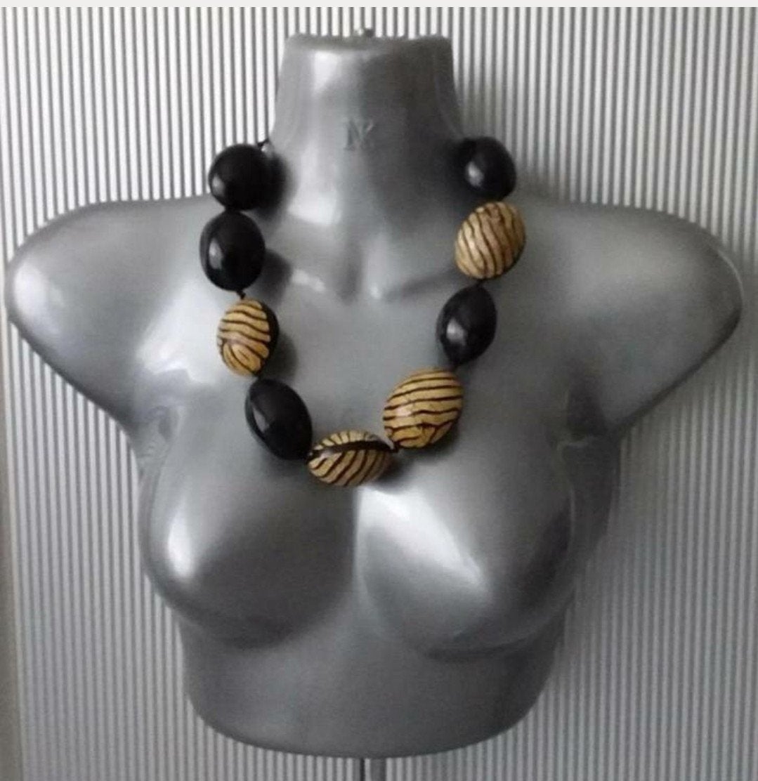 Manouk - ketting met bollen schelp en hout. 3=2 actie!, Verzenden, Nieuw, Zwart, Overige materialen