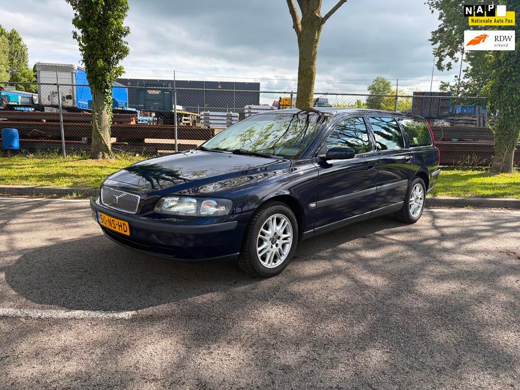 Volvo V70 2.5 T Geartronic Titanium, Auto's, Stoelverwarming, Zwart, Blauw, 2521 cc