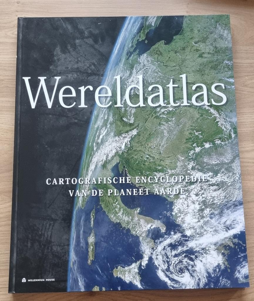 Wereldatlas | Millenium House | Groot, Boeken, Ophalen, 1800 tot 2000, Wereld, Landkaart