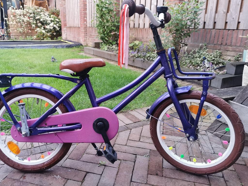 Meisjesfiets 16 inch, glitterpaars met roze!, Fietsen en Brommers, Fietsen | Meisjes, Ophalen, Gebruikt, Terugtraprem, 16 inch