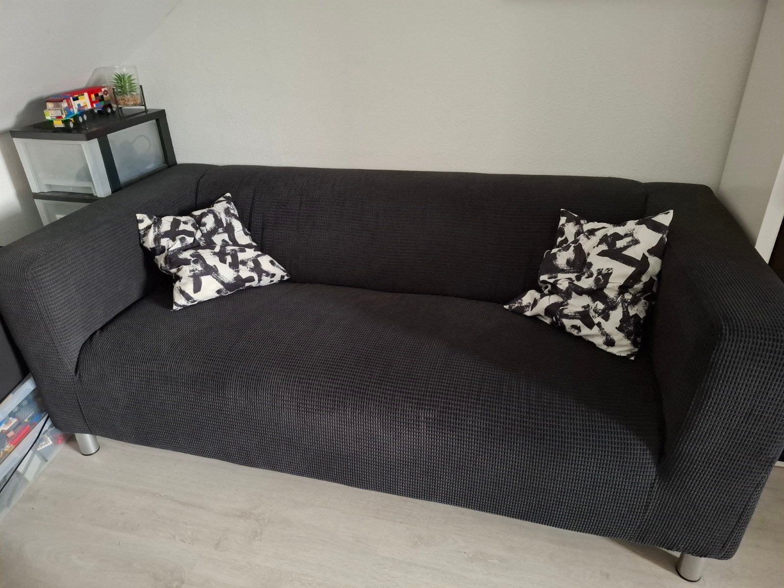Donkergrijze klippan bank met wafelstructuur hoes, Ophalen, 150 tot 200 cm, Driepersoons, 75 tot 100 cm