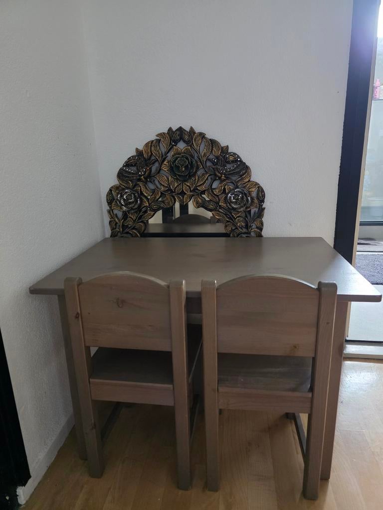 kindertafel met twee stoeltjes, Kinderen en Baby's, Kinderkamer | Tafels en Stoelen, Ophalen