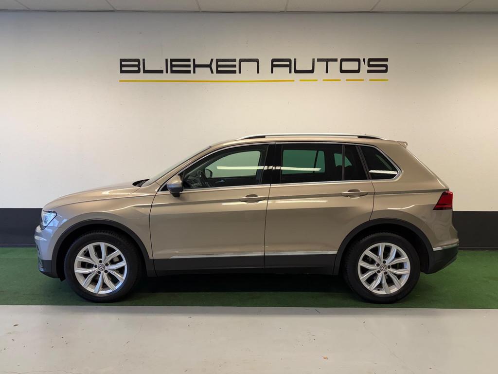 Volkswagen Tiguan 2.0 TDI 4Motion Highline, Auto's, Gebruikt, Euro 6, LED verlichting, Origineel Nederlands