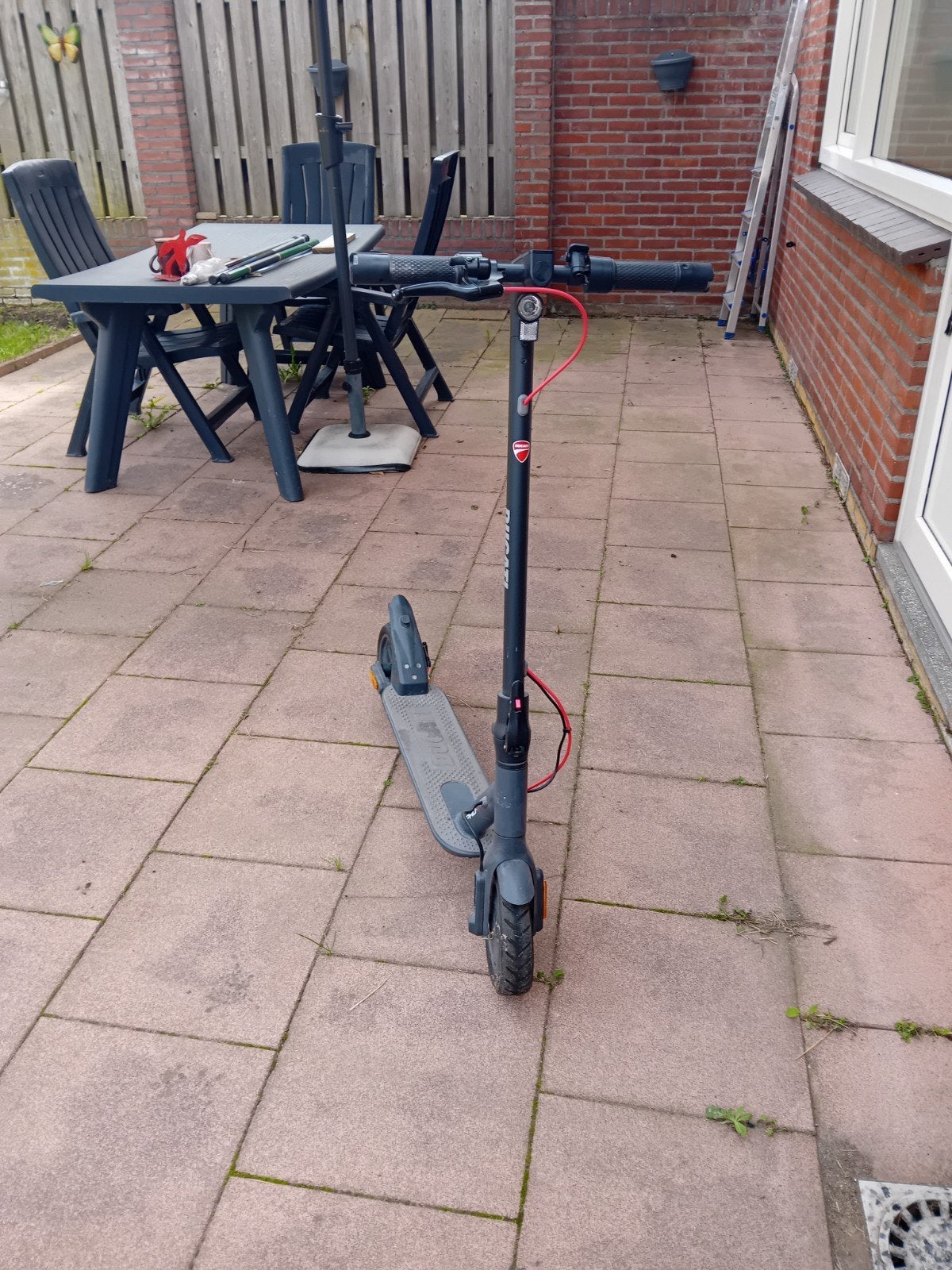 Ducati elektrische step - Zo goed als nieuw, Fietsen en Brommers, Ophalen, Zo goed als nieuw, Elektrische step (E-scooter), Ducati