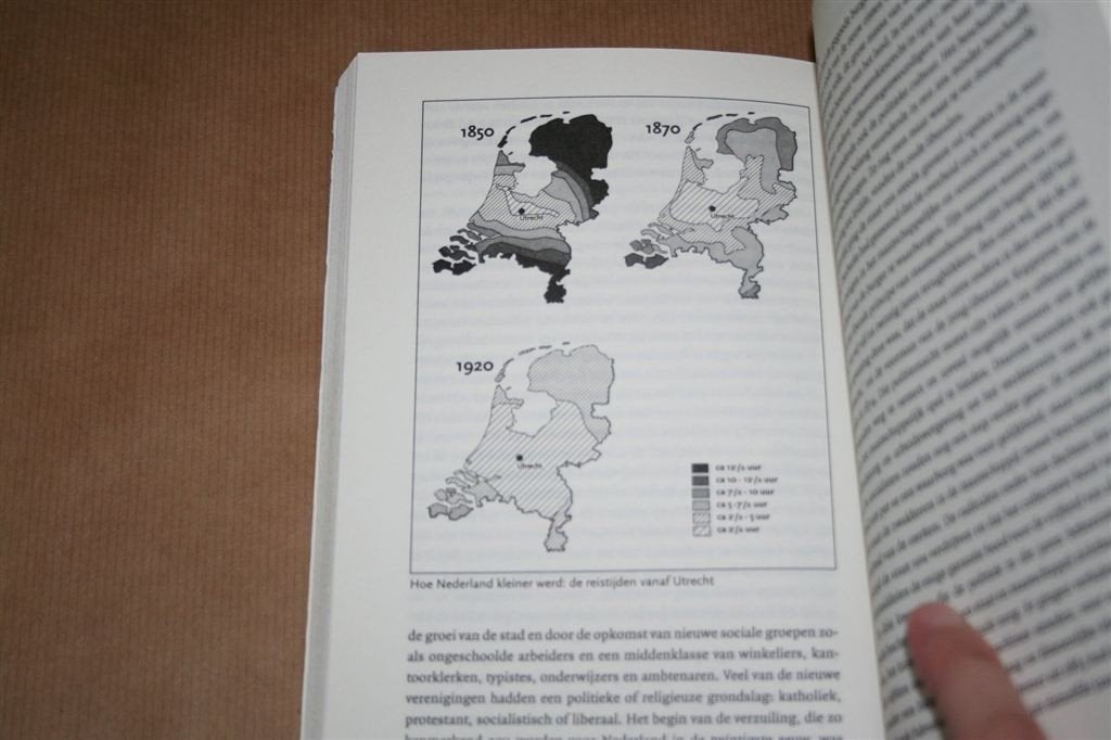 De Nederlandse geschiedenis in een notendop, Ophalen of Verzenden, Zo goed als nieuw