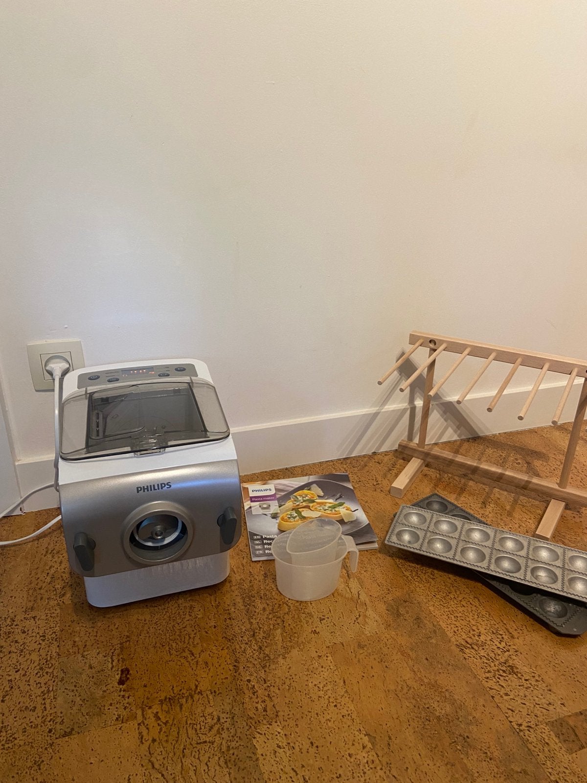 Philips pastamaker met extra accessoires, Ophalen of Verzenden, Nieuw, 3 snelheden of meer