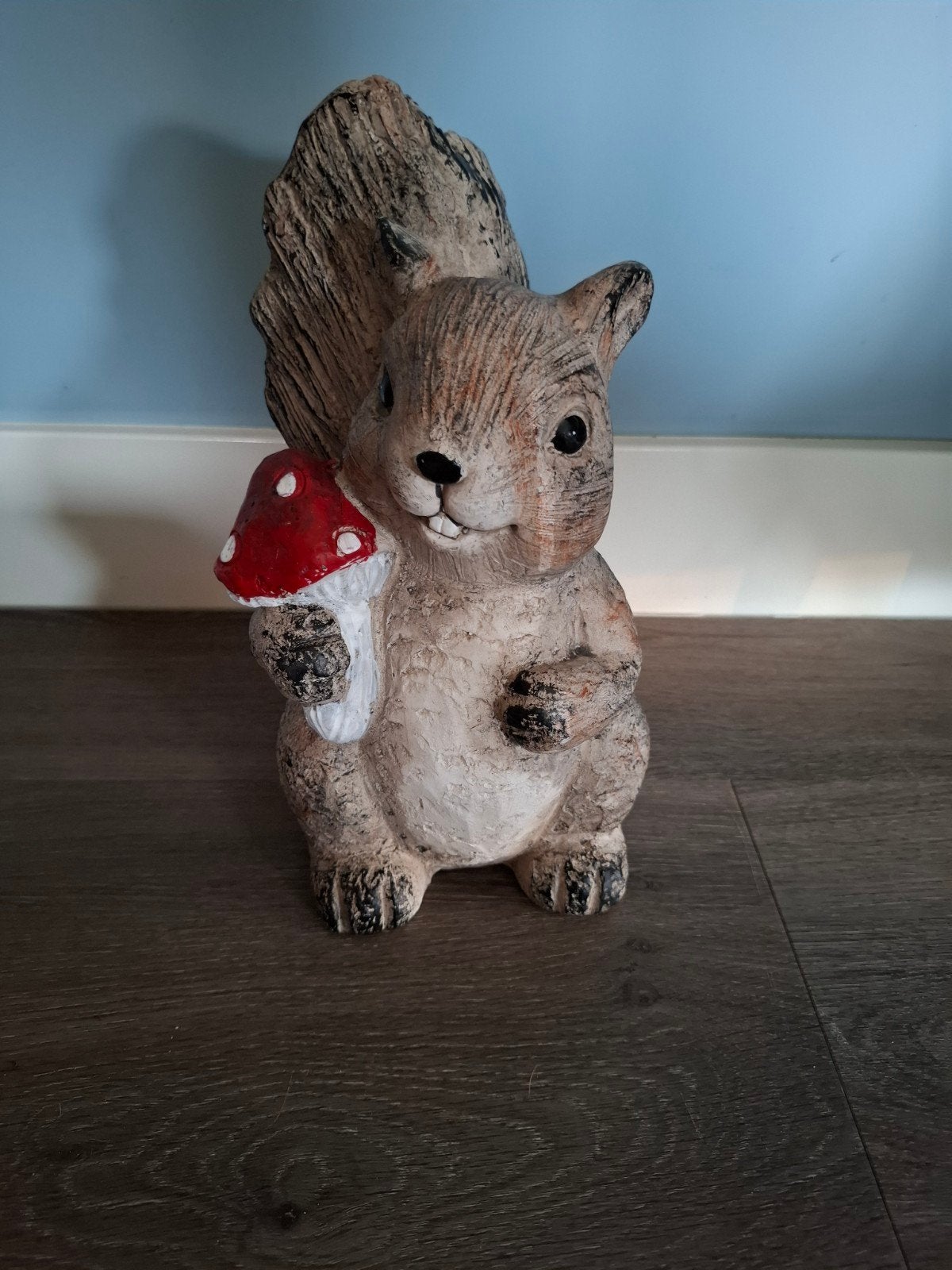 Nieuw leuke eekhoorn met paddenstoel - Intratuin, Ophalen of Verzenden, Nieuw, Bruin, Landelijk