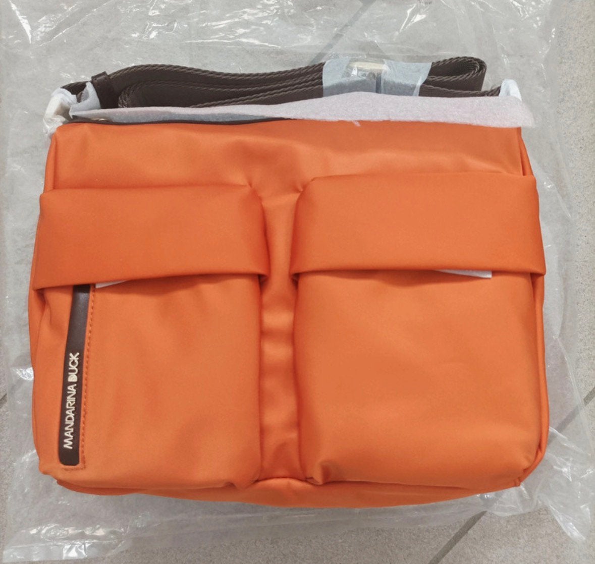 NIEUW: oranje tas van Mandarina Duck, Verzenden, Oranje, Zo goed als nieuw, Schoudertas