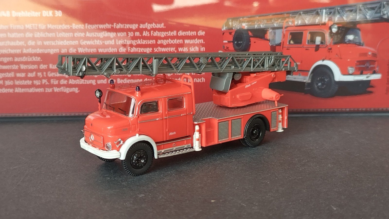 Mercedes Benz DlK 30 Feuerwehr Ladder 1;87 Brekina Pol, ., Nieuw, Ophalen of Verzenden, Brekina