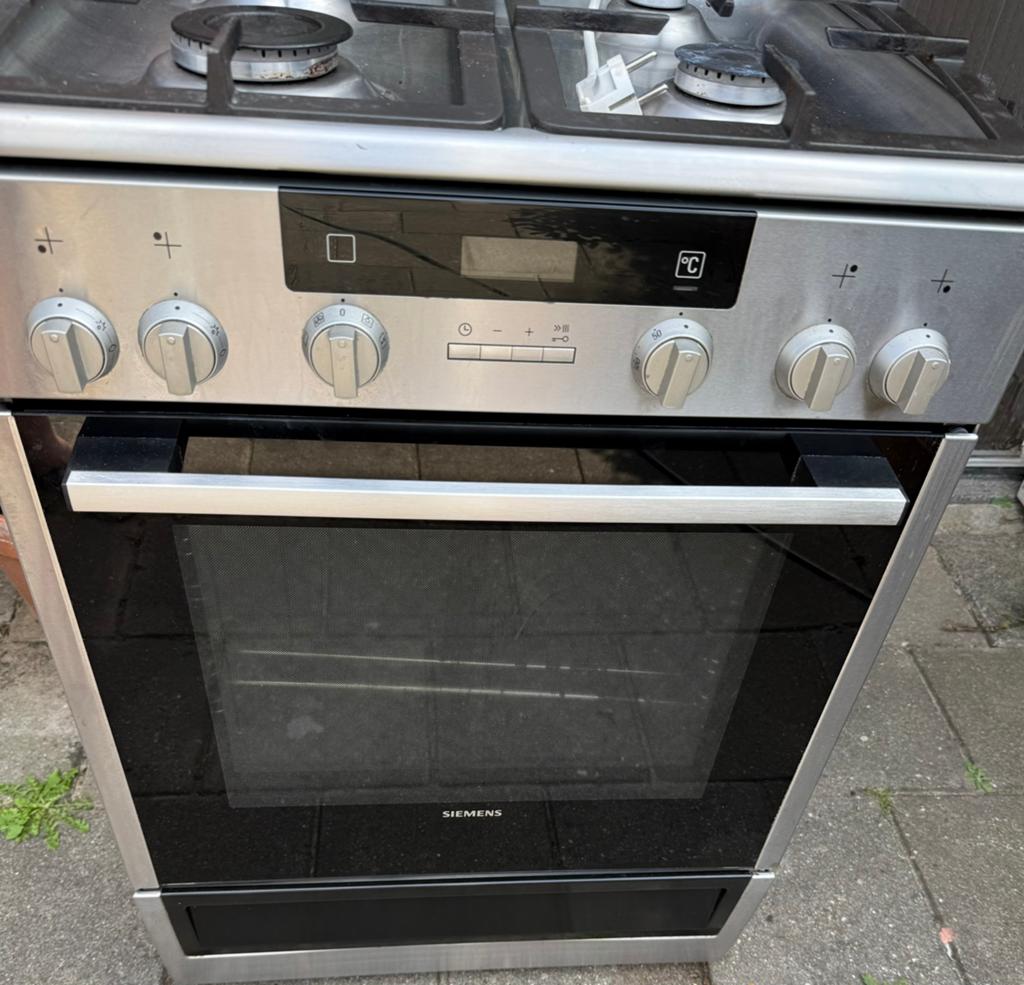 Siemens gasfornuis, Witgoed en Apparatuur, Fornuizen, Gebruikt, Gas, 85 tot 90 cm, Hete lucht