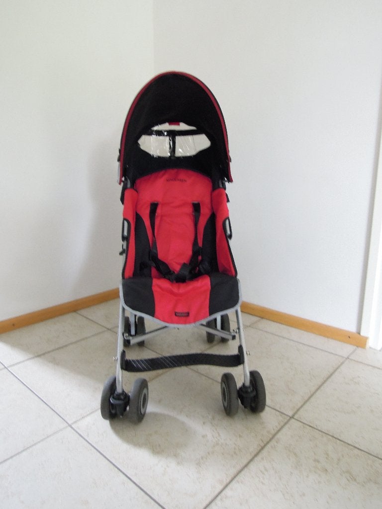 Maclaren buggy met zonnekap, bagagenet en regenhoes zgan, Ophalen, Zo goed als nieuw, Maclaren, Zonnekap