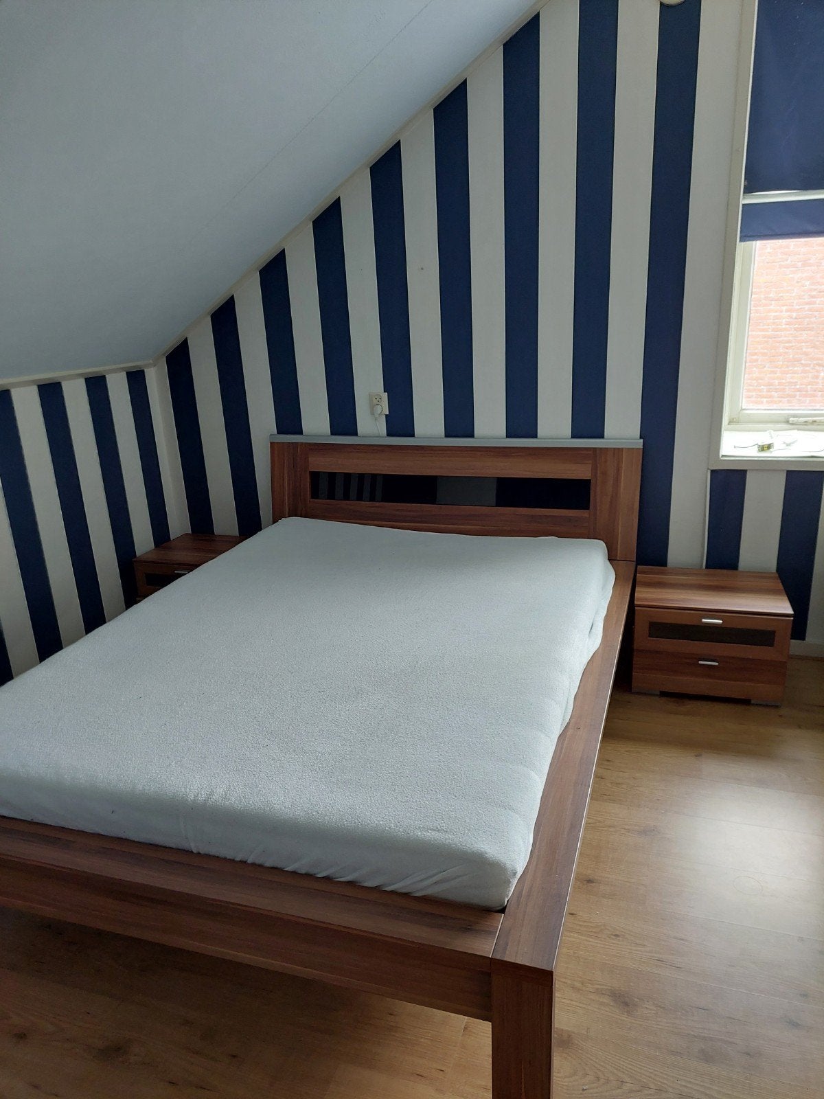 Tweepersoonsbed 1.40  2.00 met lattenbodems en nachtkastjes, Huis en Inrichting, Slaapkamer | Bedden, Gebruikt, Bruin, Verzenden