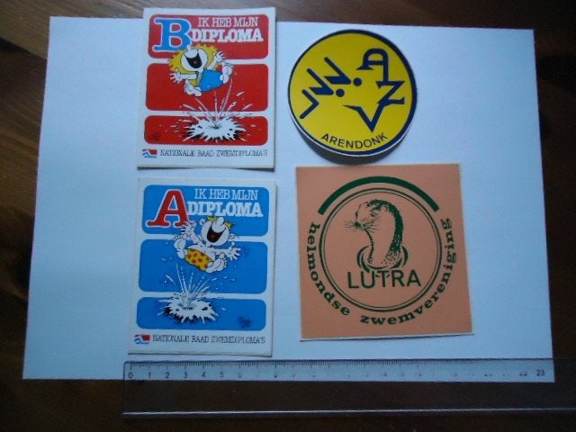 sticker oud ZWEMMEN zwembad strip A diploma lutra b retro, Verzenden, Zo goed als nieuw, Bedrijf of Vereniging