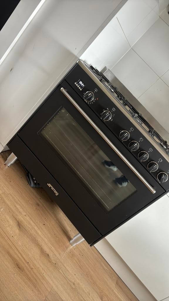 SMEG fornuis+ oven (professioneel gereinigd!) MOET WEG, Witgoed en Apparatuur, Fornuizen, Ophalen, 60 cm of meer, Zo goed als nieuw