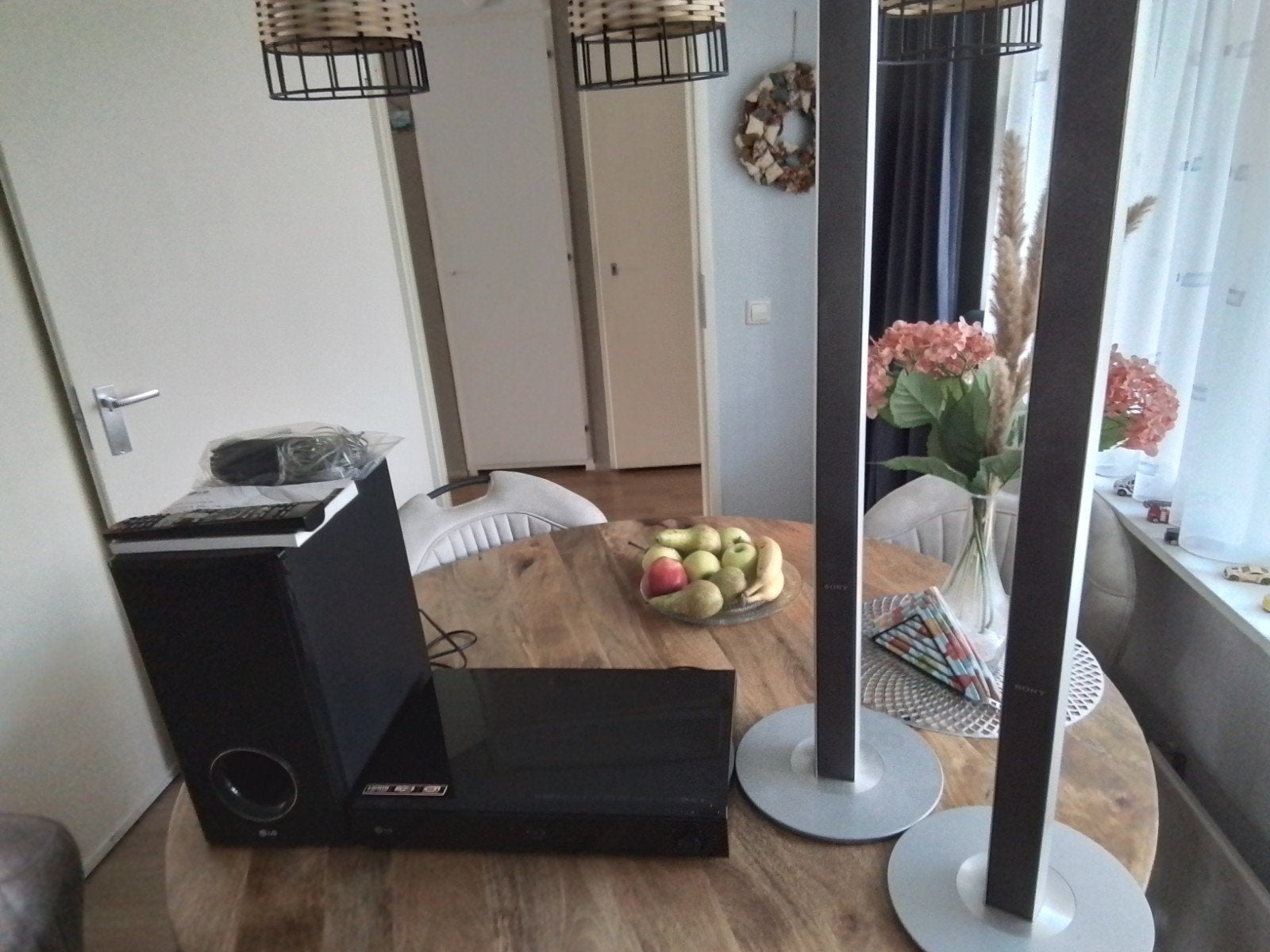 LG Home Cinema Set met Blu-ray speler en 2.1 systeem, Gebruikt, 2.1-systeem, Blu-ray-speler, Ophalen