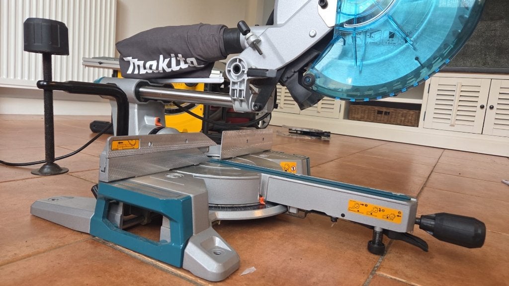 Makita LS1110F Afkort / verstekzaag, Ophalen, Zo goed als nieuw, Makita, Afkortzaag