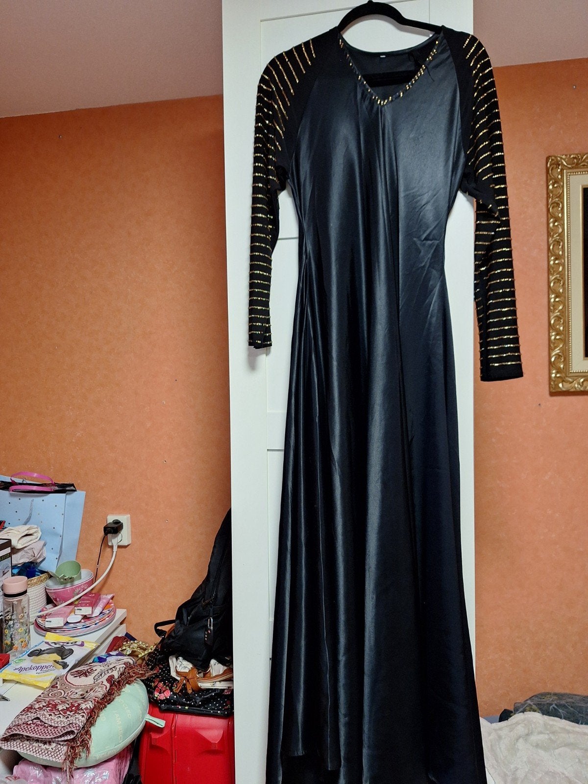 Elegante avondjurk met gouden details abay kaftan takshita, Zwart, Maat 42/44 (L), Ophalen of Verzenden, Onder de knie