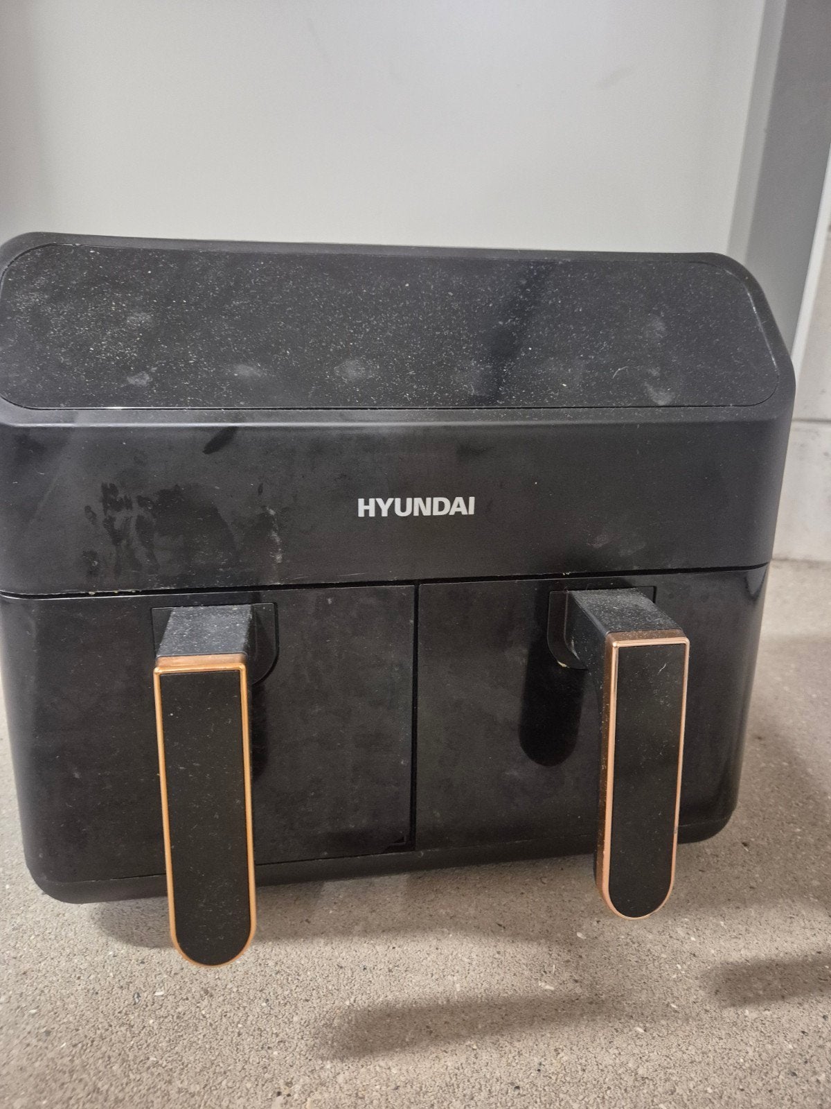 Gratis Airfryer - Werkt perfect, klein hoekje afgebroken, Ophalen, Gebruikt, Airfryer