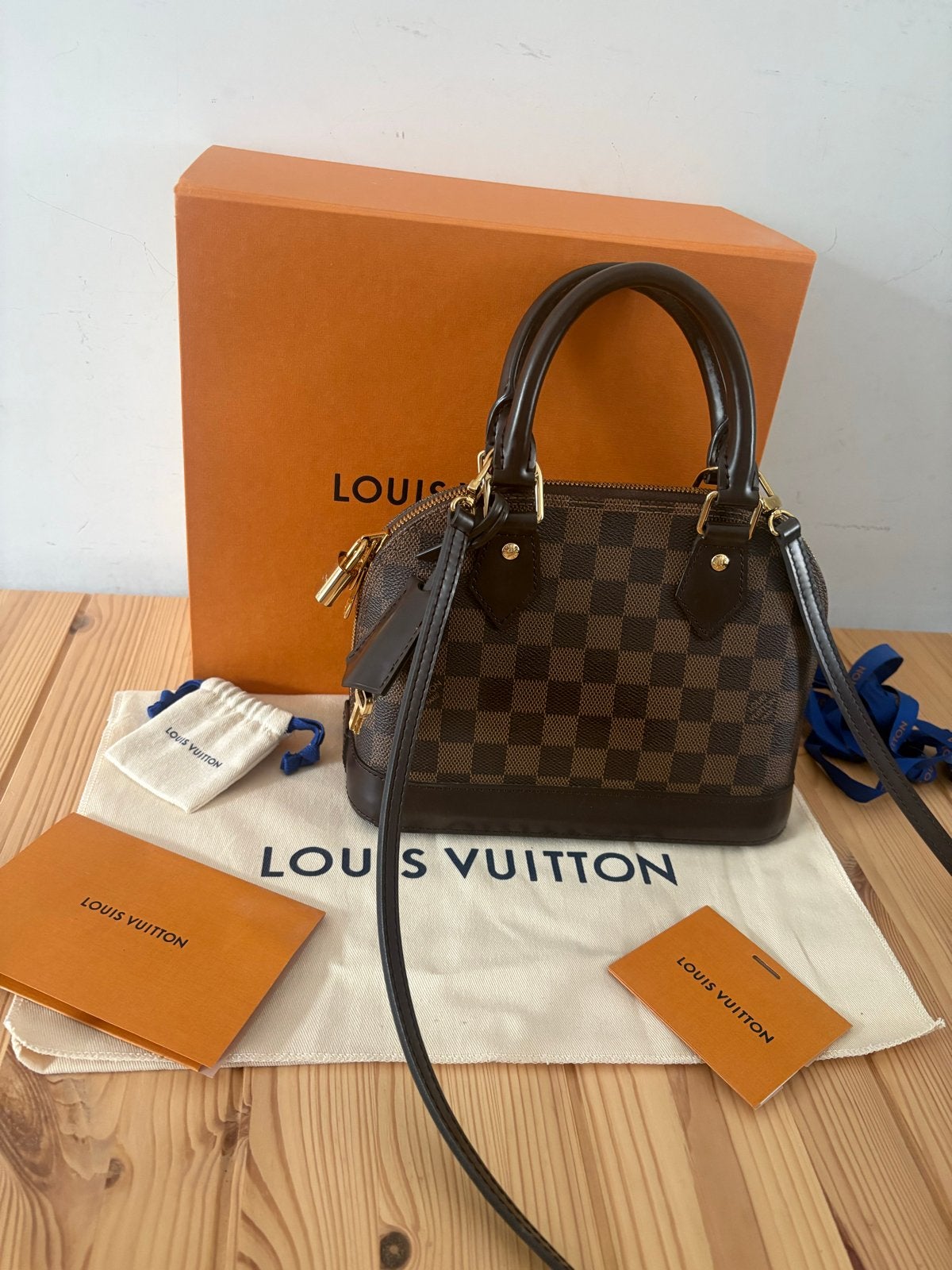 Louis Vuitton Alma BB Damier Ebene Handtas, Sieraden, Tassen en Uiterlijk, Tassen | Damestassen, Ophalen of Verzenden, Zo goed als nieuw