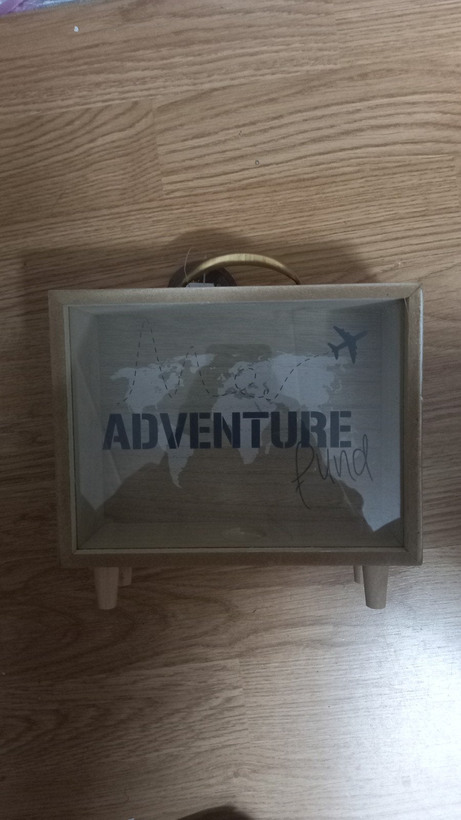 Nieuwe Houten Spaarpot met Glas - Adventure Fund, Verzamelen, Ophalen of Verzenden, Nieuw, Hout, Overige thema's