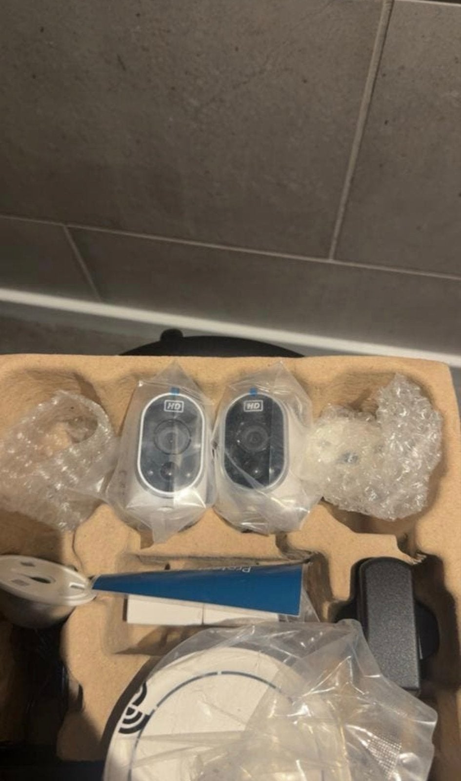 Nieuw: Arlo 2 Wire-Free HD Beveiligingscamera's (set van 2), Ophalen of Verzenden, Nieuw, Buitencamera