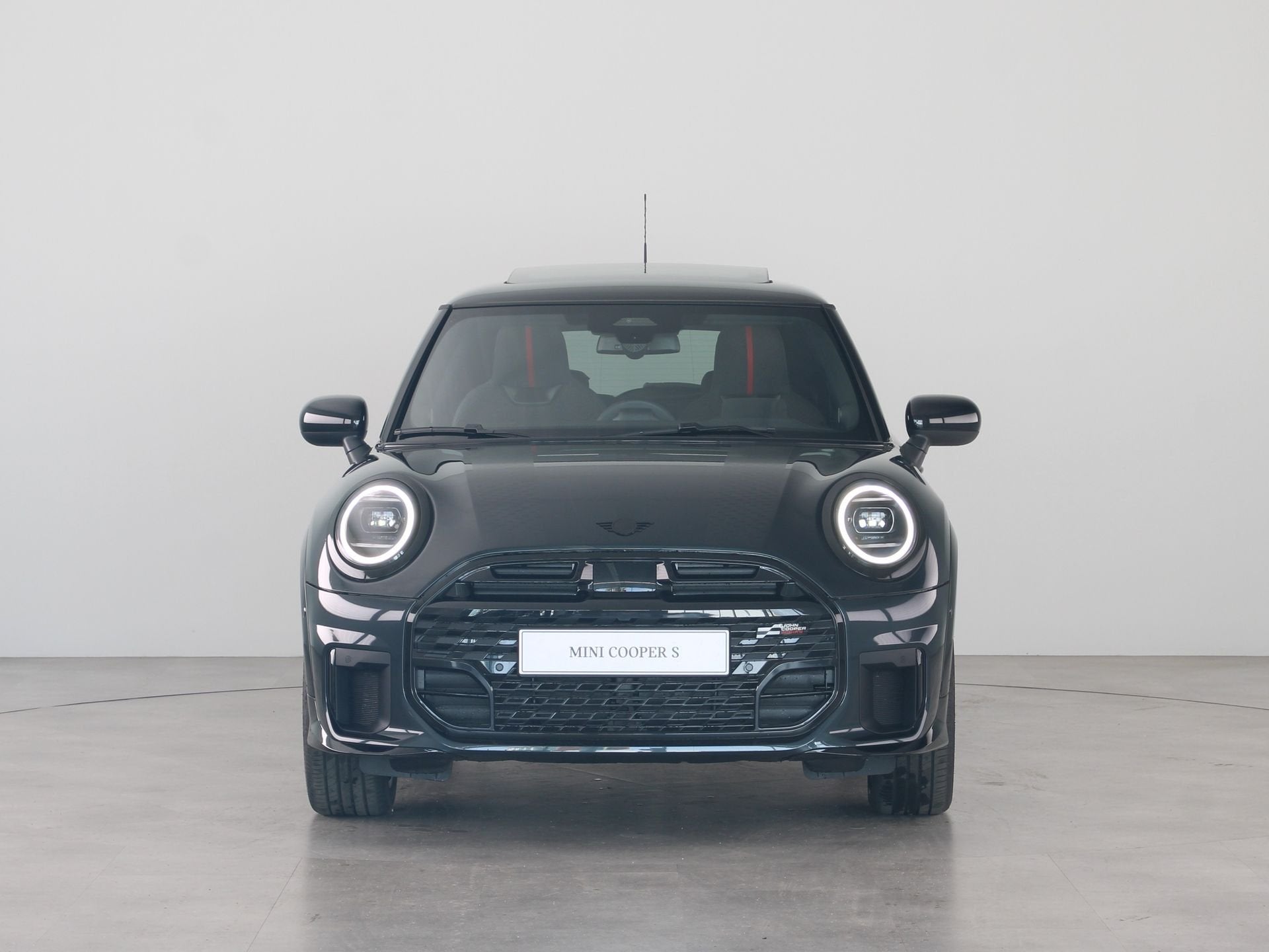 MINI Cooper S John Cooper Works Pakket M PRIVATE LEASE EUR 6, Auto's, 1998 cc, Zwart, 4 cilinders, 4 stoelen