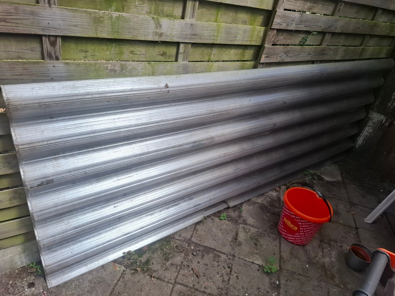 2xGolfplaten - Gebruikt, Metaal, Grijs, 10-15 m², Doe-het-zelf en Verbouw, Dakpannen en Dakbedekking, Ophalen, Golfplaat, Metaal