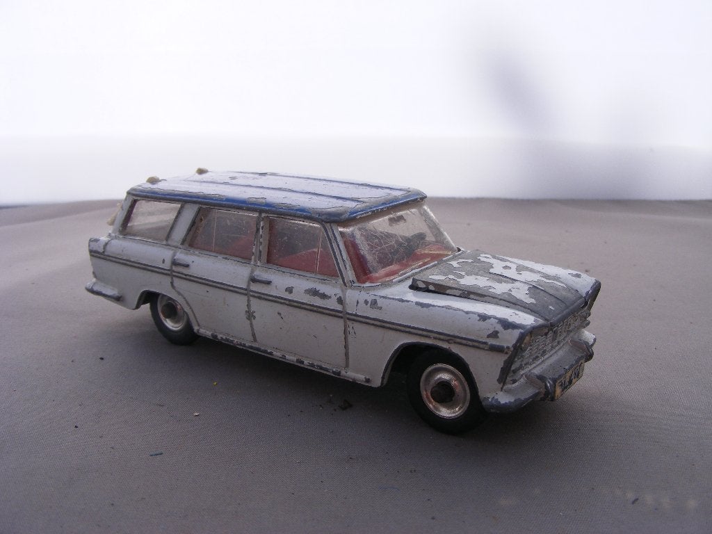 Fiat 2300 stationwagon Dinky Toys England 172, Ophalen of Verzenden, Gebruikt, Auto, Dinky Toys