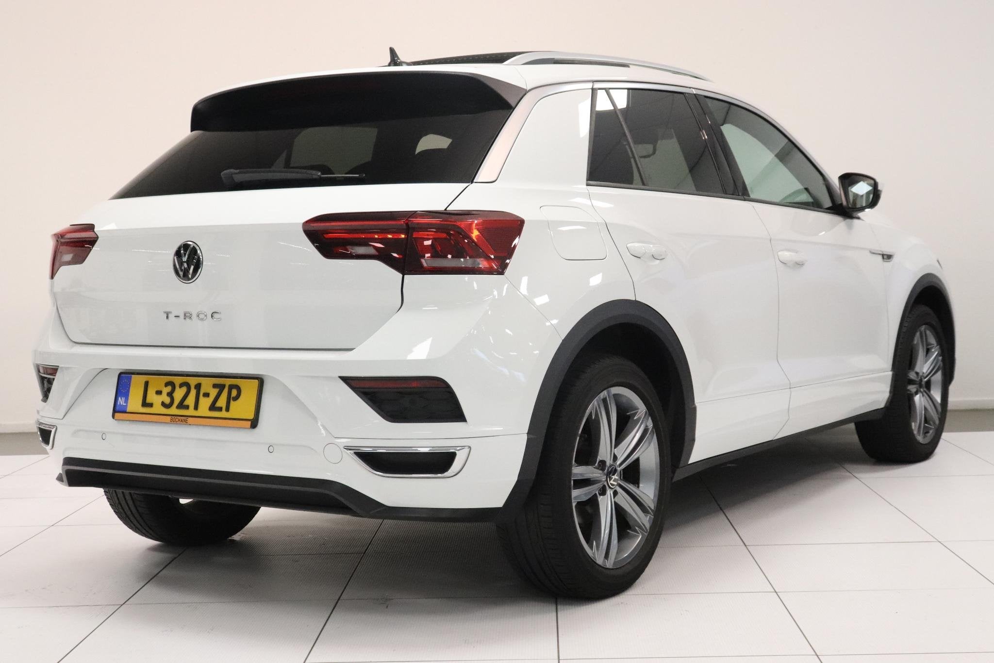 Volkswagen T-Roc 1.5 TSI 3x R-line | Pano | Camera | Navigat, Auto's, Volkswagen, 4 cilinders, Wit, Origineel Nederlands, Bedrijf