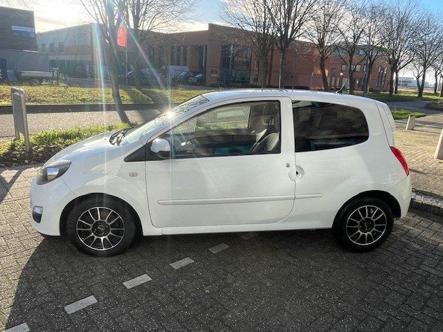 Renault Twingo 1.2 16V Collection APK T 04/08/2027 LM VELGEN, Voorwielaandrijving, 74 pk, 4 cilinders, 4 stoelen