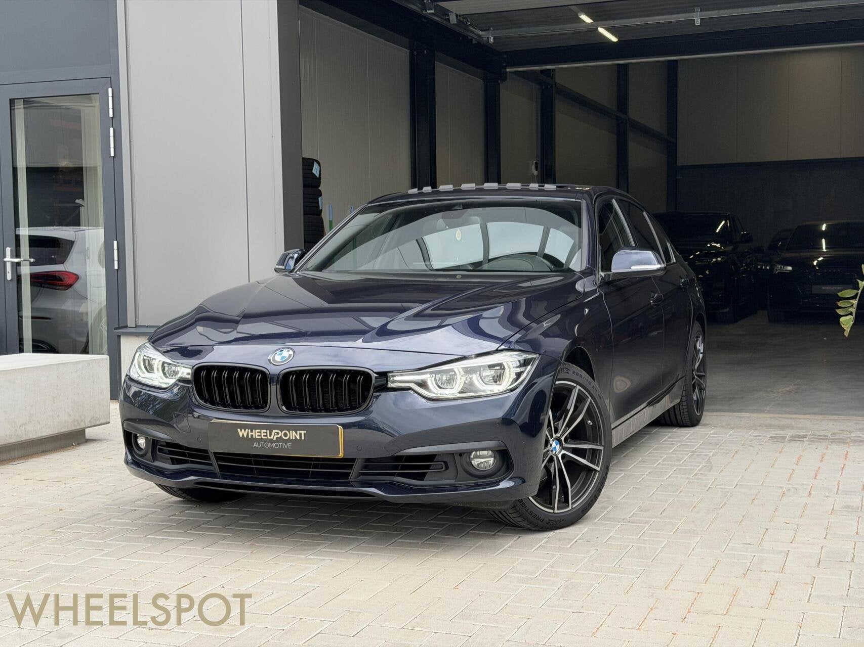 BMW 3-serie 320i M-Sport|Pano|Leder|Memory|Camera|Carplay, Auto's, Automaat, 1998 cc, Achterwielaandrijving, 4 cilinders