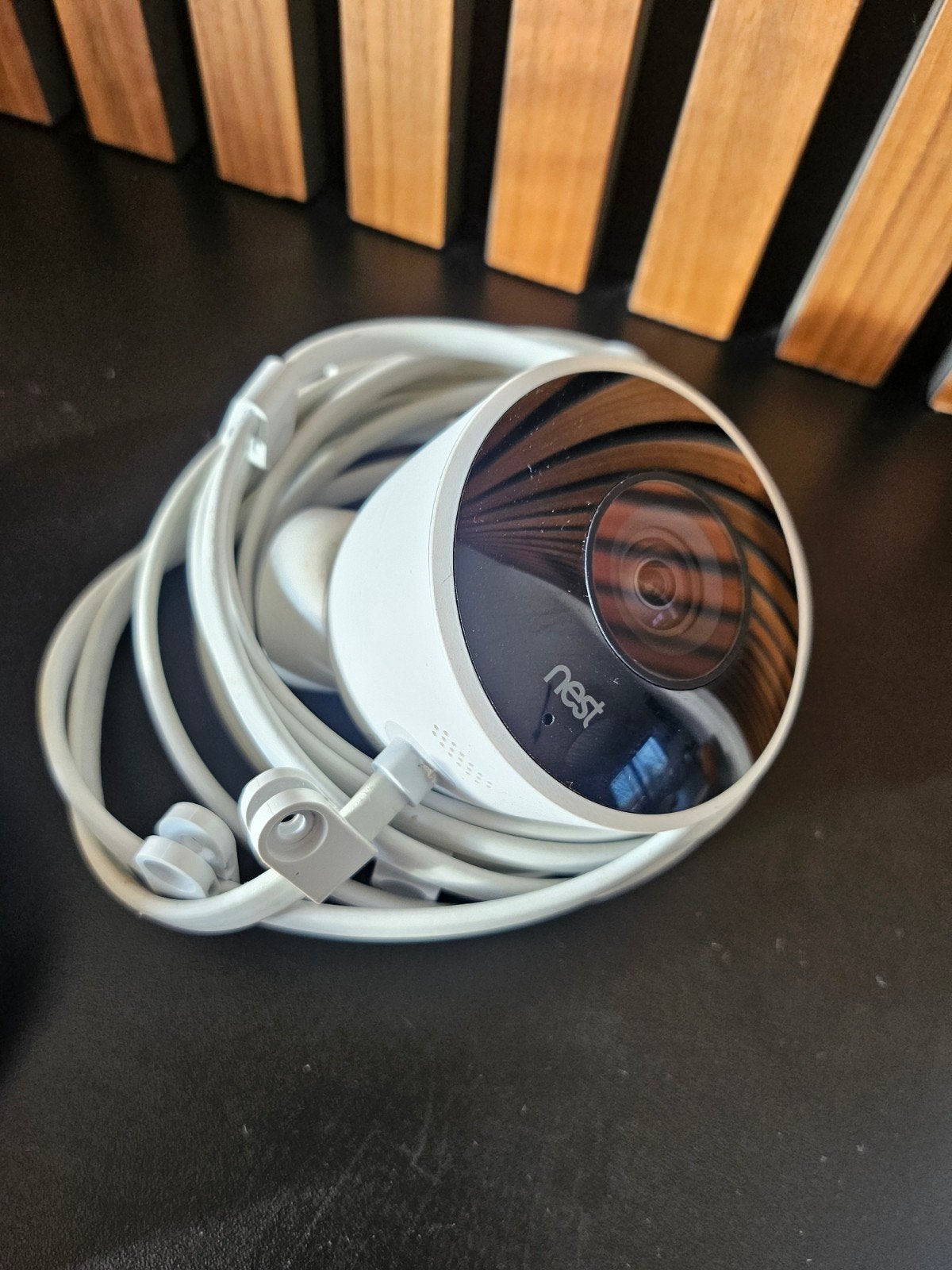Google Nest Outdoor Wired Beveiligingscamera, Ophalen of Verzenden, Zo goed als nieuw, Buitencamera