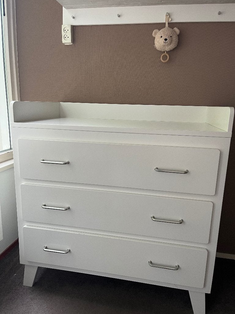 Witte commode, Kinderen en Baby's, Kinderkamer | Commodes en Kasten, Ophalen, Gebruikt, 50 tot 70 cm, 100 cm of meer
