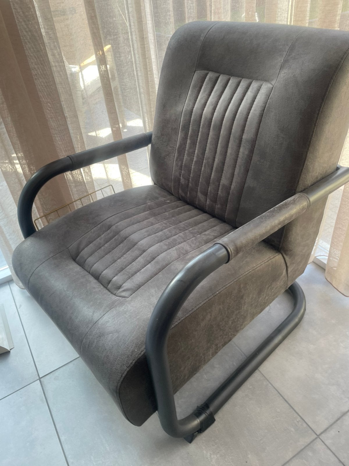 Faeuteuil ( grijs ), Huis en Inrichting, Fauteuils, Ophalen of Verzenden, Zo goed als nieuw, 75 tot 100 cm