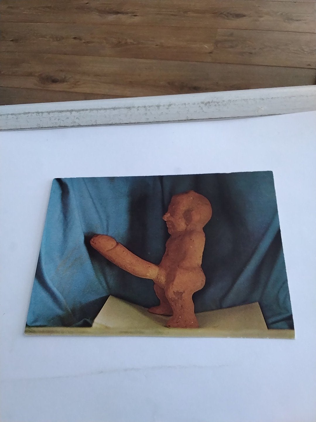 ansichtkaart EFEZ TURKIYE  Beeldje van man met grote penis, Ophalen of Verzenden, 1980 tot heden, Ongelopen, Overige thema's