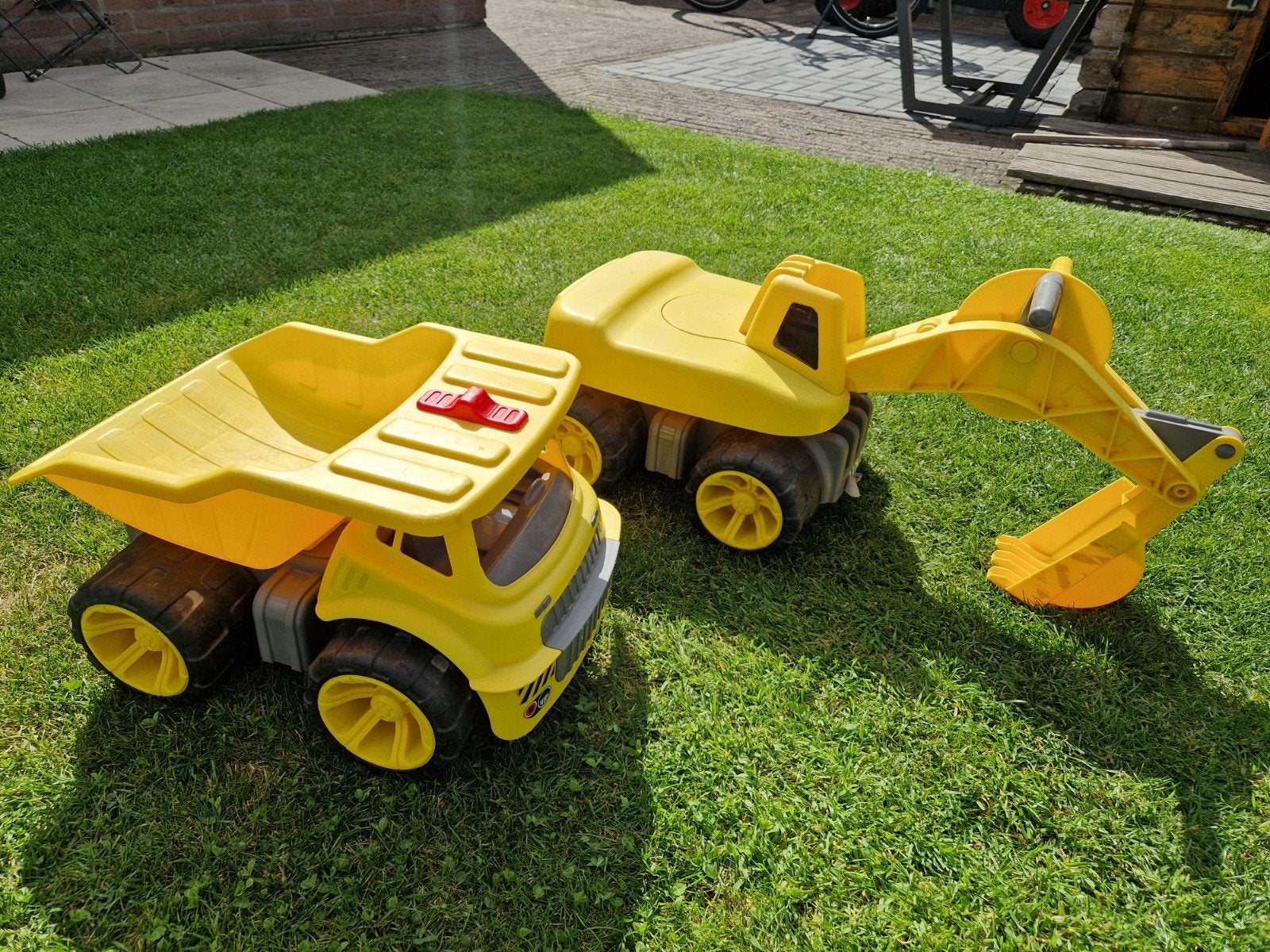 Graafmachine en Kiepwagen van Big Power Worker, Ophalen, Gebruikt