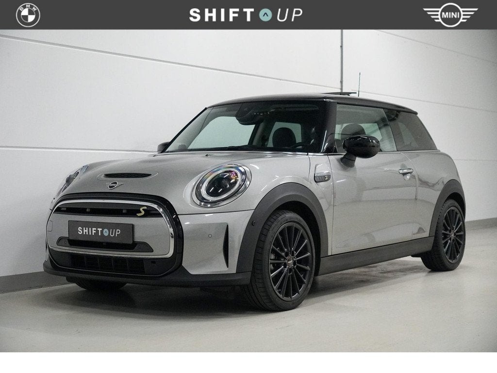 MINI Electric 33 kWh Panoramadak | Harman Kardon | Camera |, Automaat, Gebruikt, 33 kWh, 4 stoelen